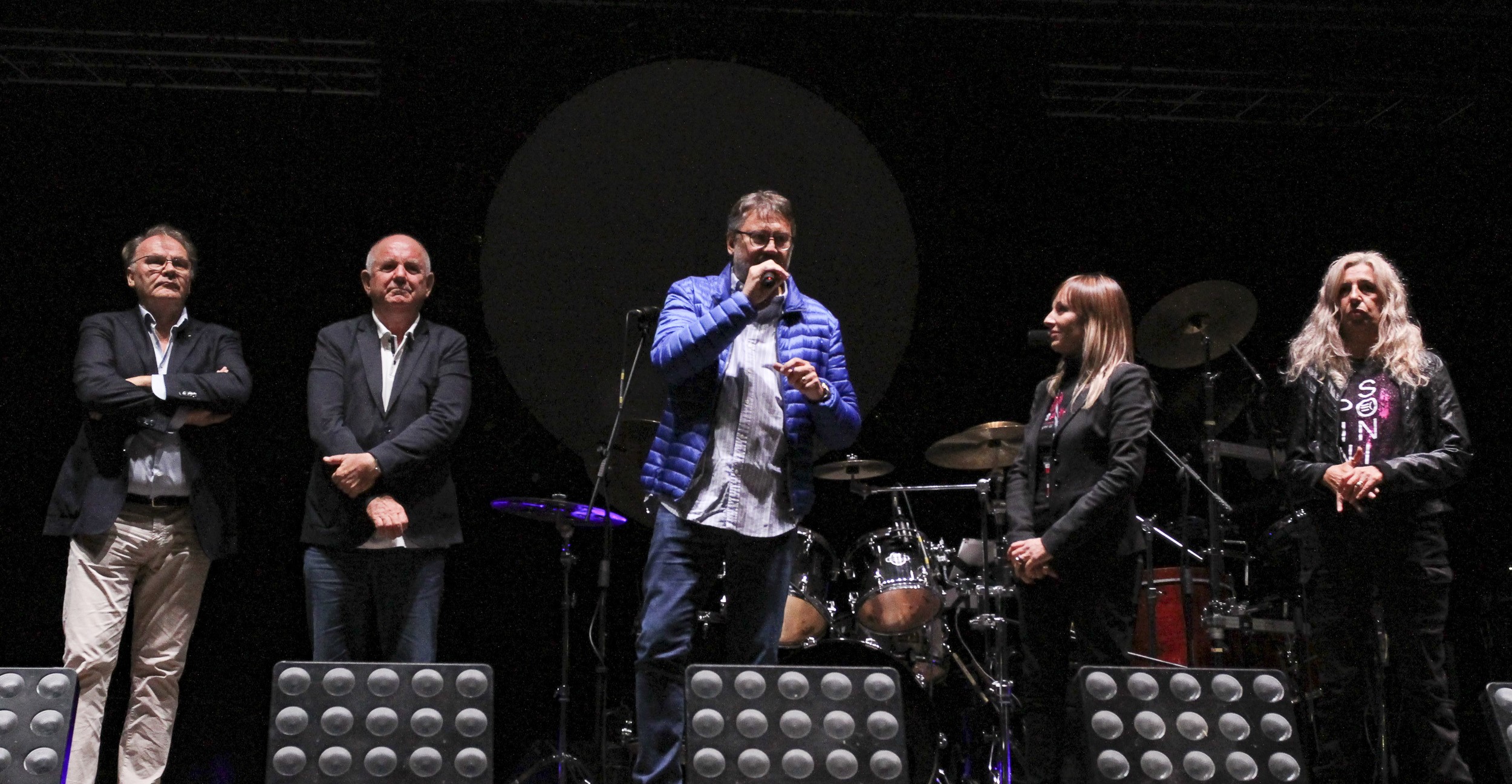 Immagine per I Dinamici raccolgono duemila persone al concerto di Dobbia, successo per i Pink Sonic